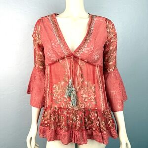 Guadalupe Design‎ Top Bell Sleeves Red Floral Lace Ruffle Hem Bohemian V-Neck